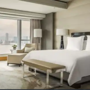 Four Seasons Hotel Hong Kong